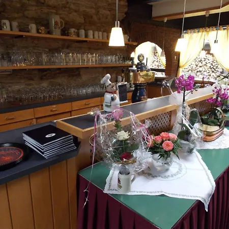 מלון Hotel & Gasthaus „Alte Schmiede“ Heiningen