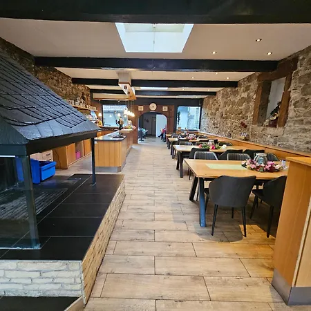 Hotel & Gasthaus „Alte Schmiede“ Ξενοδοχείο Heiningen